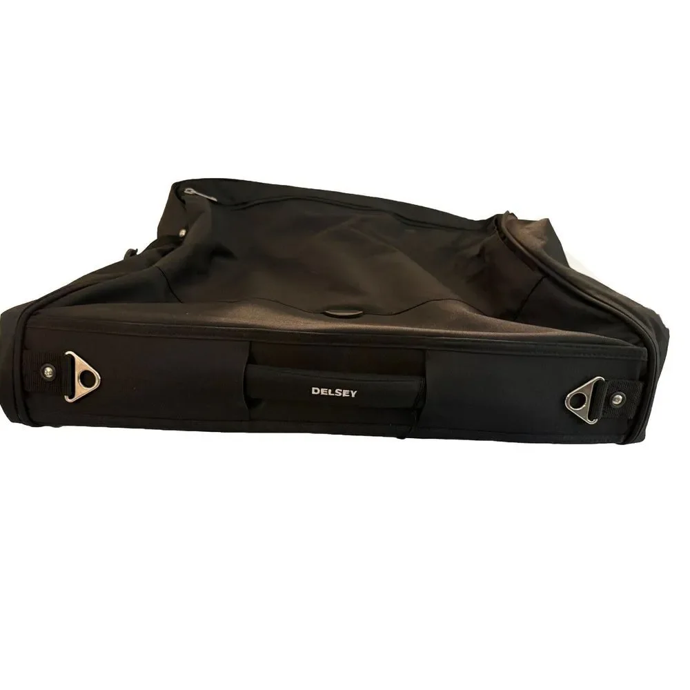 NWT Delsey Paris 45